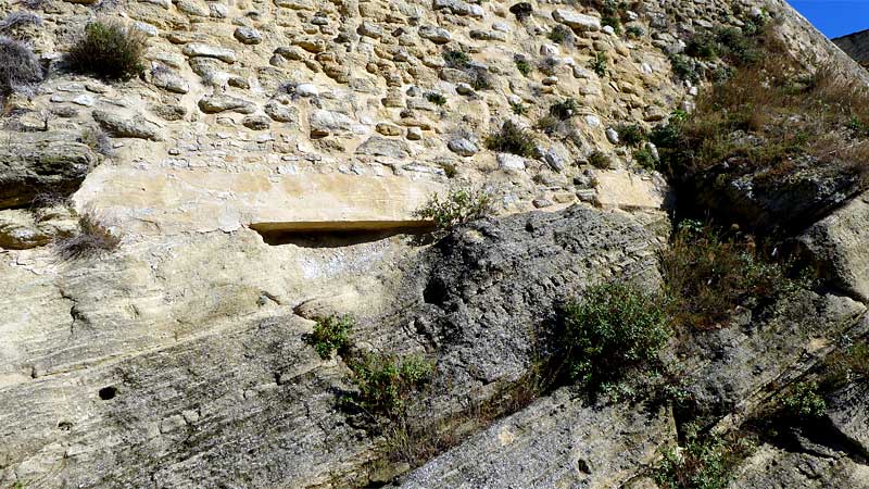 メネルブの要塞の基礎部分