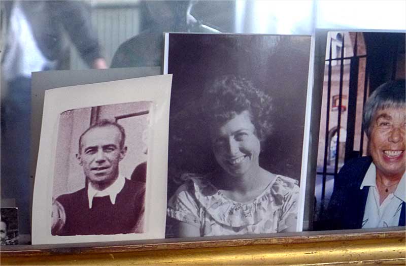 祖父、母親、叔母フランソワーズの写真。